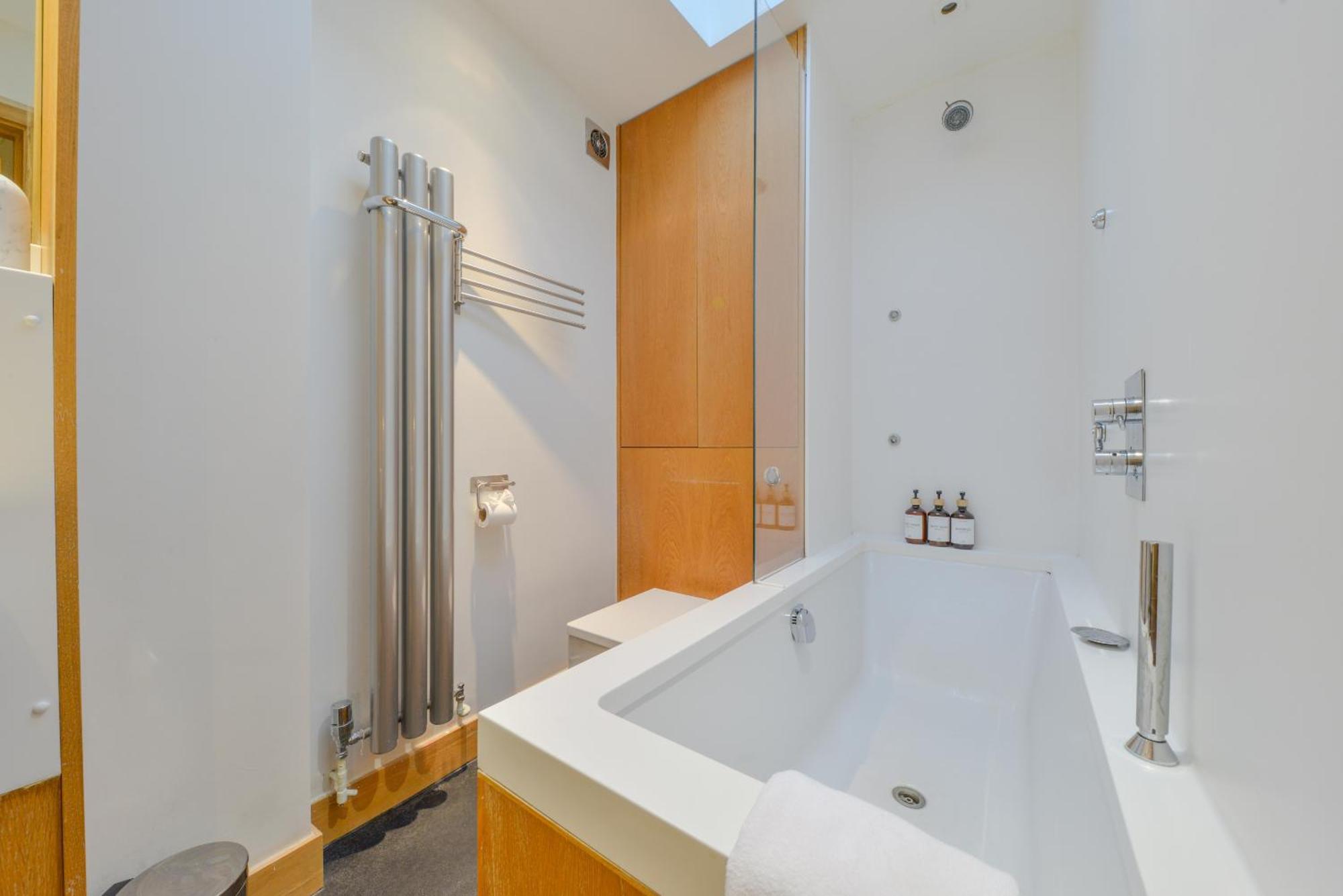 Central Two Bedroom Apartments St Albans By Central Stays Short Lets & Serviced Accommodation With Free Parking Bilik gambar